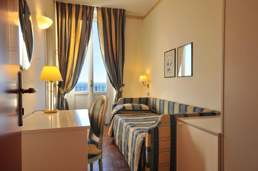 Hotel Fonte Boiola Sirmione Exterior photo